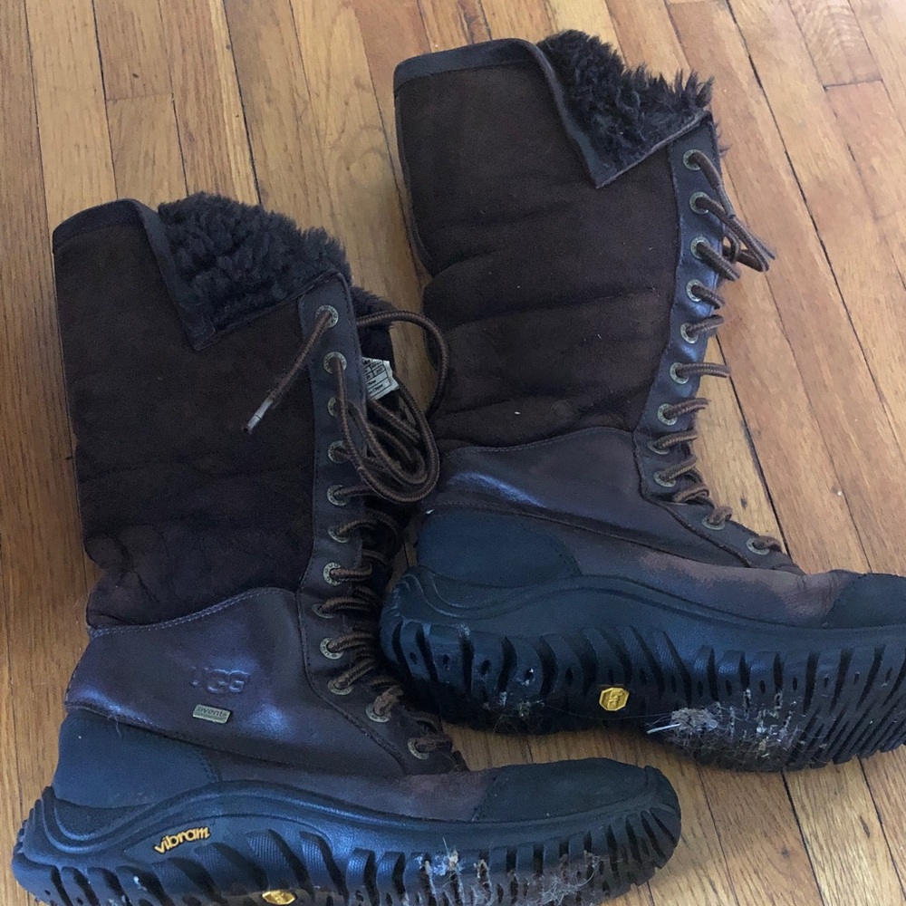UGG Dark Brown Lace-Up Shearling Winter Boots